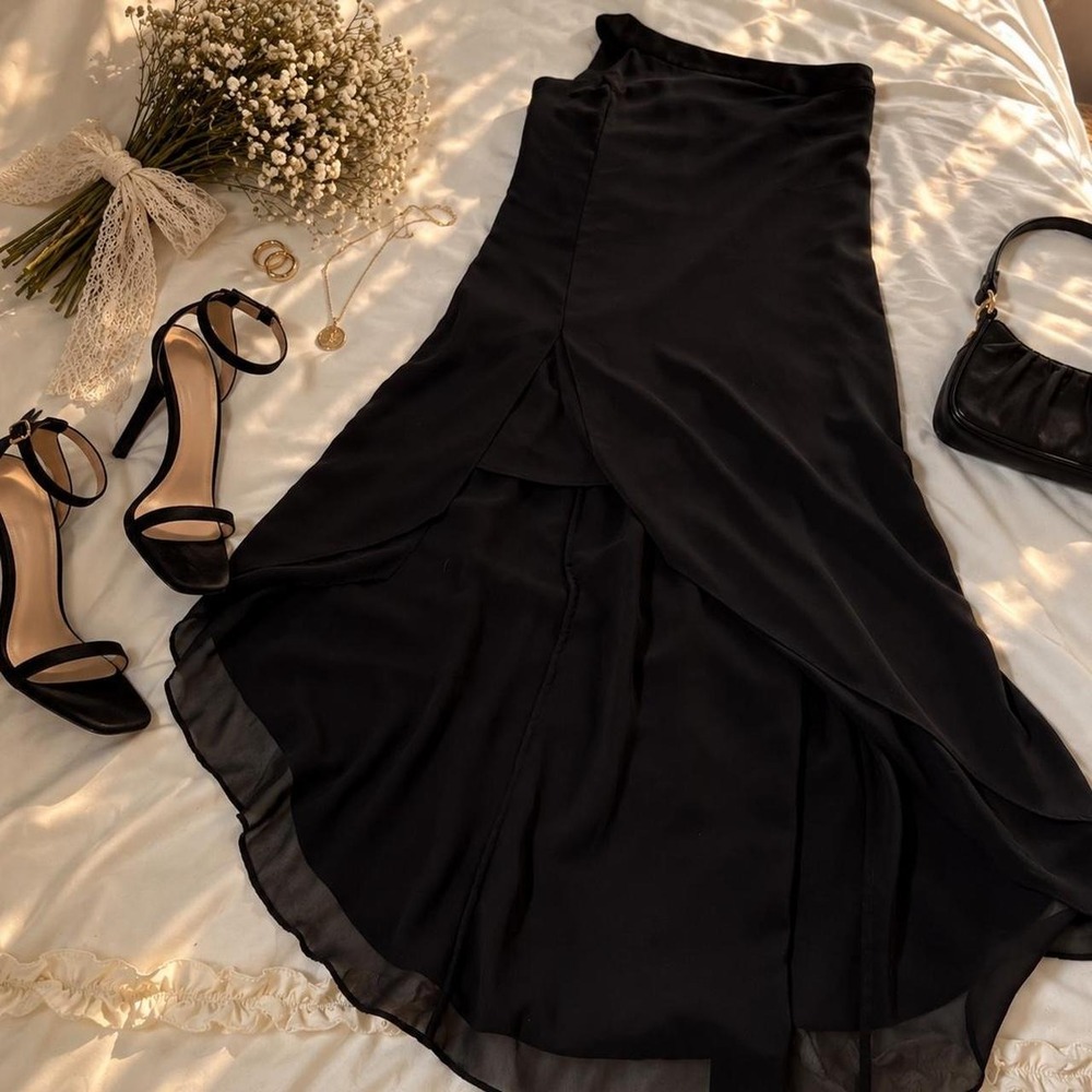 White House Black Market black asymmetrical maxi dress size 00